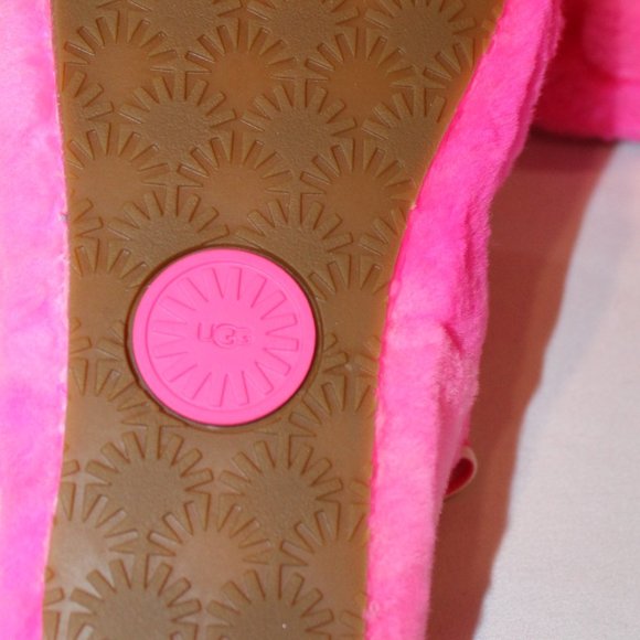 NIB UGG YOUTH 6 WOMEN'S 8 DISCO HOT PINK SHEARLING SLIPPERS SANDALS - Picture 6 of 6